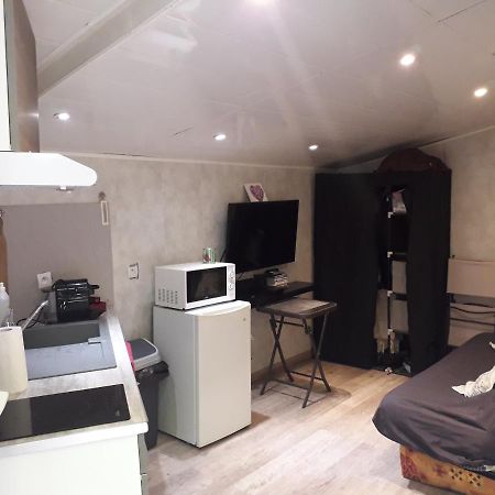 Гостьовий будинок Chalet Type Studio De Charme Avec Jacuzzi Touet-de-l'Escarene Екстер'єр фото