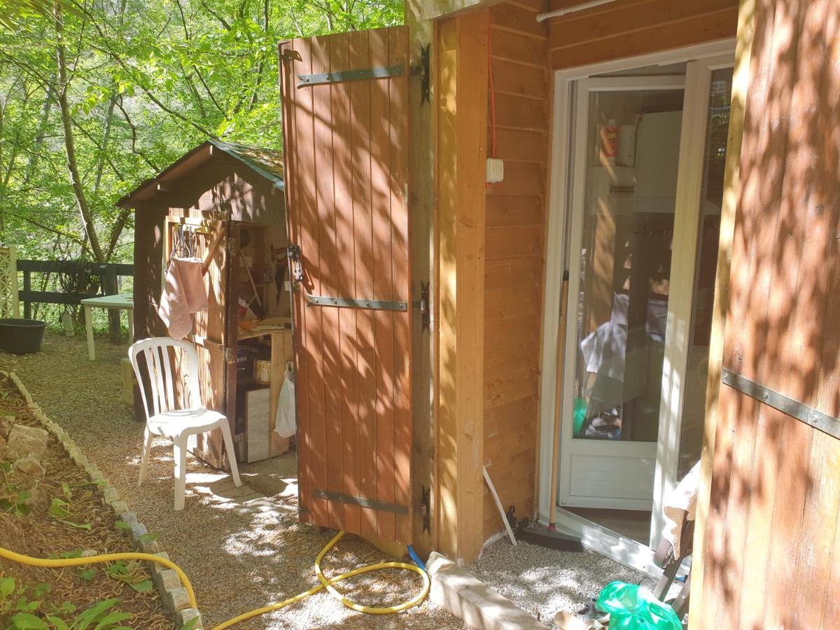 Гостьовий будинок Chalet Type Studio De Charme Avec Jacuzzi Touet-de-l'Escarene Екстер'єр фото